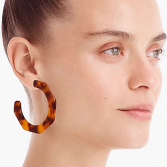 NEW J.Crew Deep Tortoise Resin Angled Hoop Earrings - Picture 2 of 5